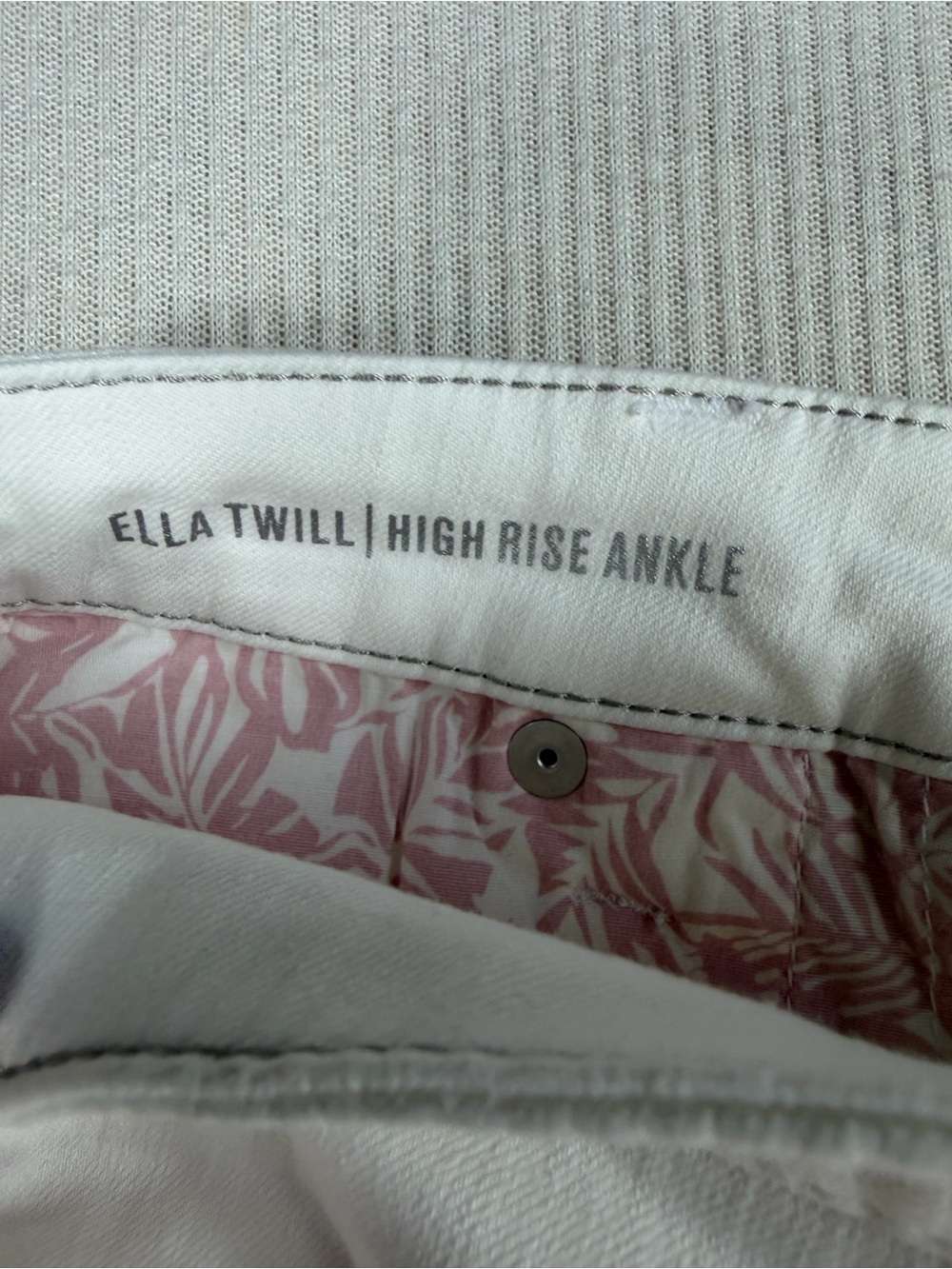 Tommy Bahama Ella Twill High Rise Ankle Jeans White Size 6/28 NWT Stretch Denim - Picture 9 of 16